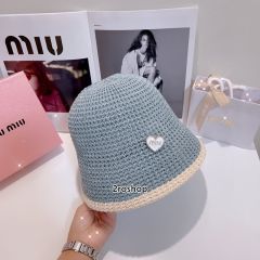MIUMIU 모자