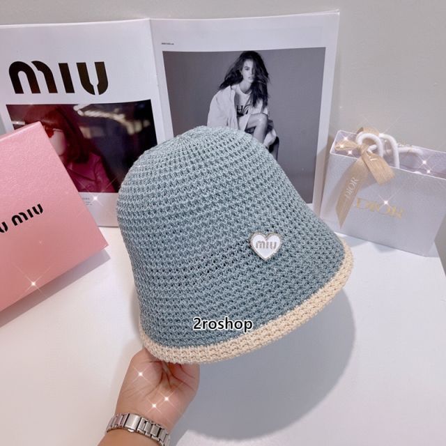 MIUMIU 모자