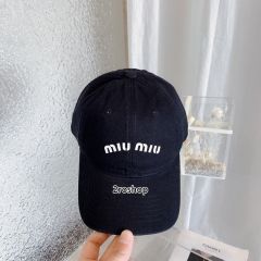 MIUMIU 모자