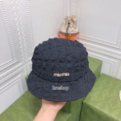 MIUMIU 모자