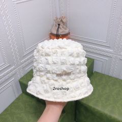 MIUMIU 모자