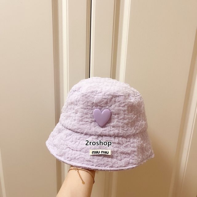 MIUMIU 모자