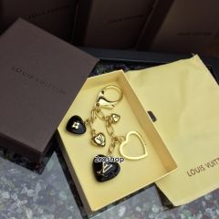 LV 키링