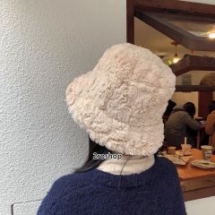 MIUMIU 모자