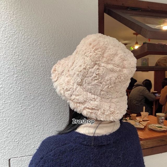 MIUMIU 모자