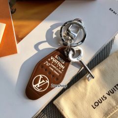 LV 키링