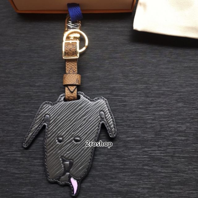 LV 키링