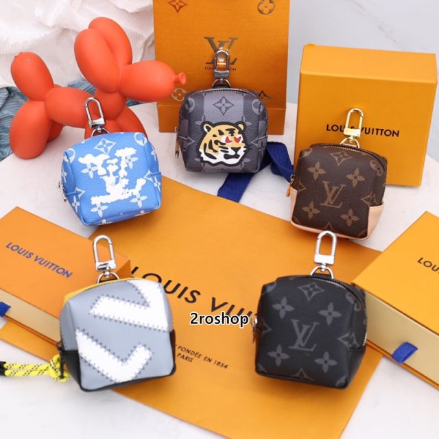LV 키링