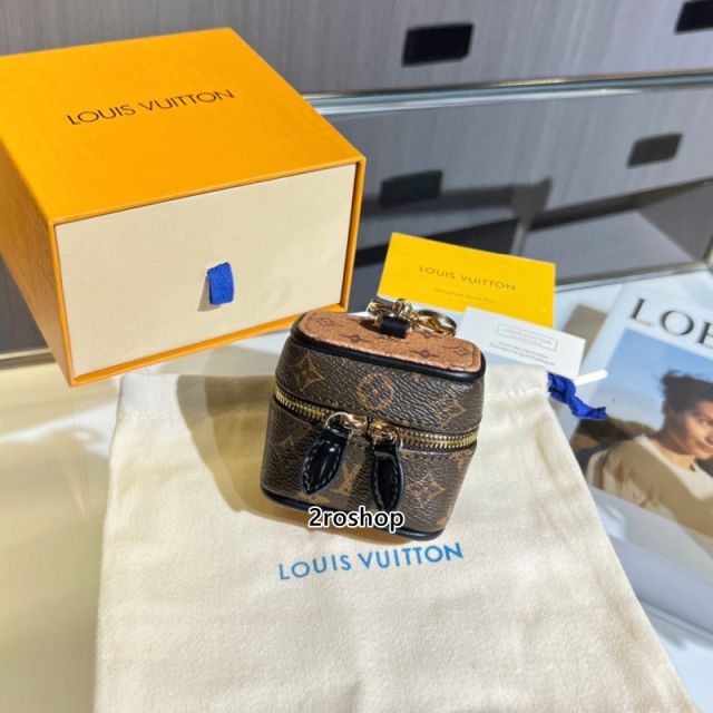 LV 키링
