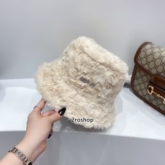 MIUMIU 모자