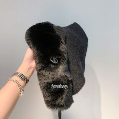 MIUMIU 모자