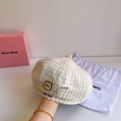 MIUMIU 모자