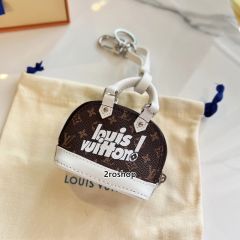 LV 키링