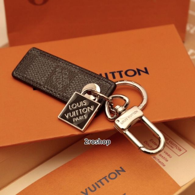 LV 키링