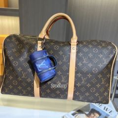 LV 키링