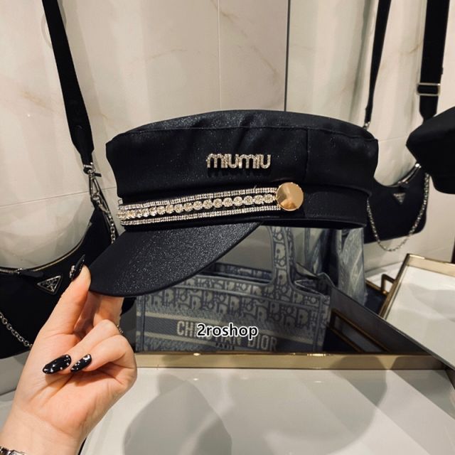 MIUMIU 모자