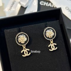 CHANEL 피어싱