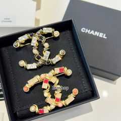 CHANEL 브로치