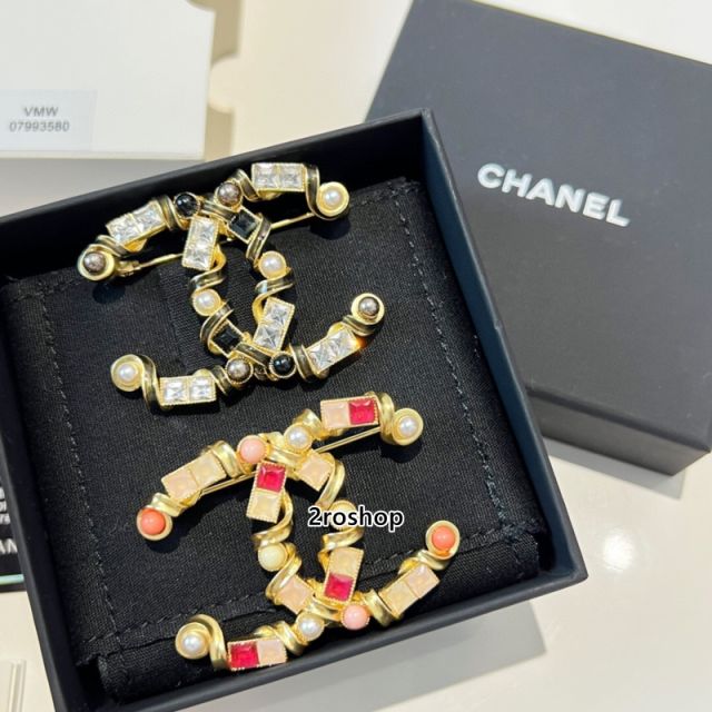 CHANEL 브로치