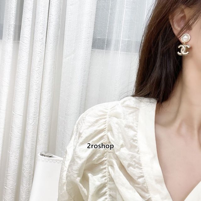 CHANEL 피어싱