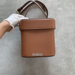 셀린느퀴르트리오페박스백