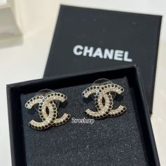 CHANEL 피어싱