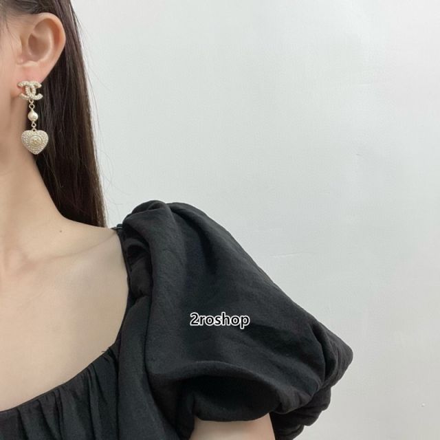 CHANEL 피어싱