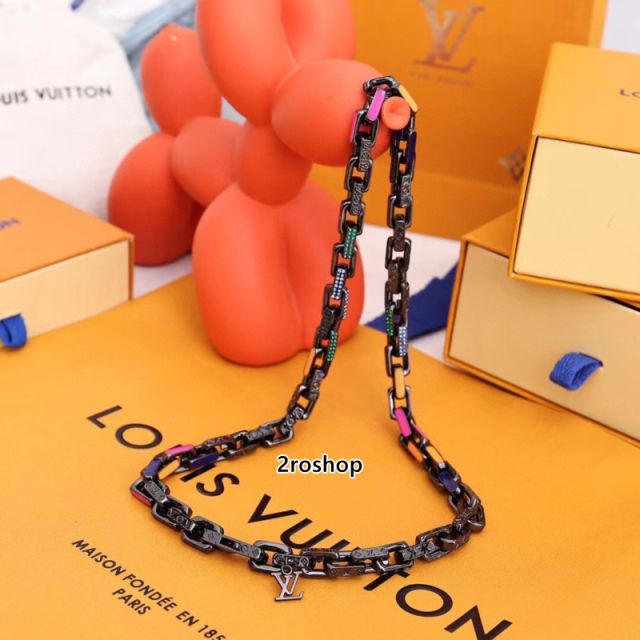 LV 목걸이