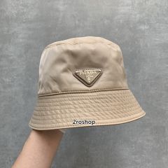 PRADA 모자