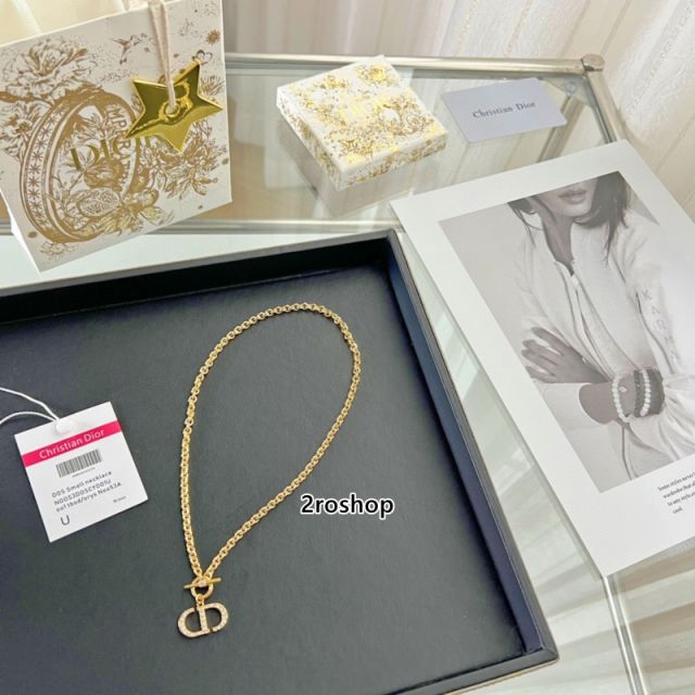 DIOR 목걸이