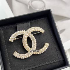 CHANEL 브로치