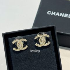 CHANEL 피어싱