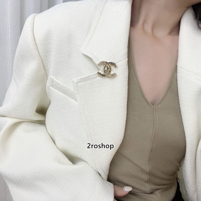 CHANEL 브로치