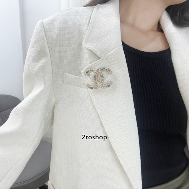 CHANEL 브로치