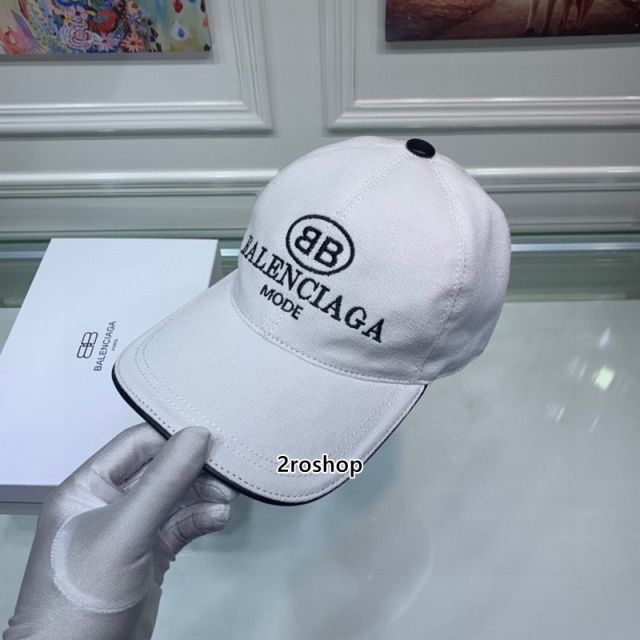 Balenciaga 모자