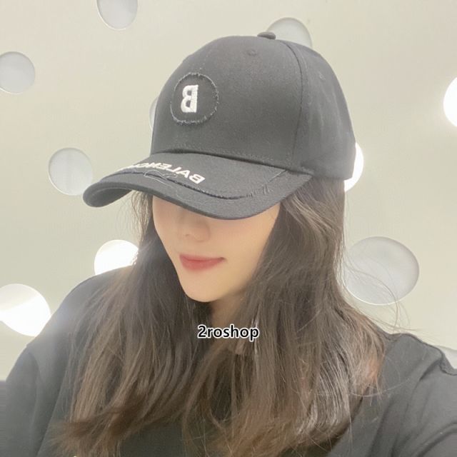 Balenciaga 모자