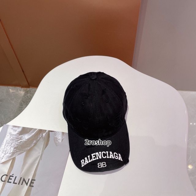 Balenciaga 모자