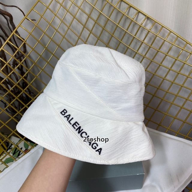 Balenciaga 모자