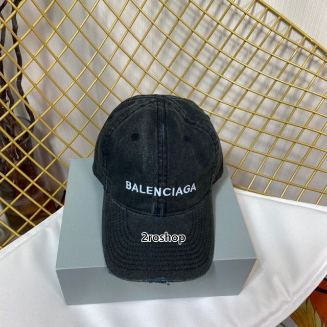 Balenciaga 모자