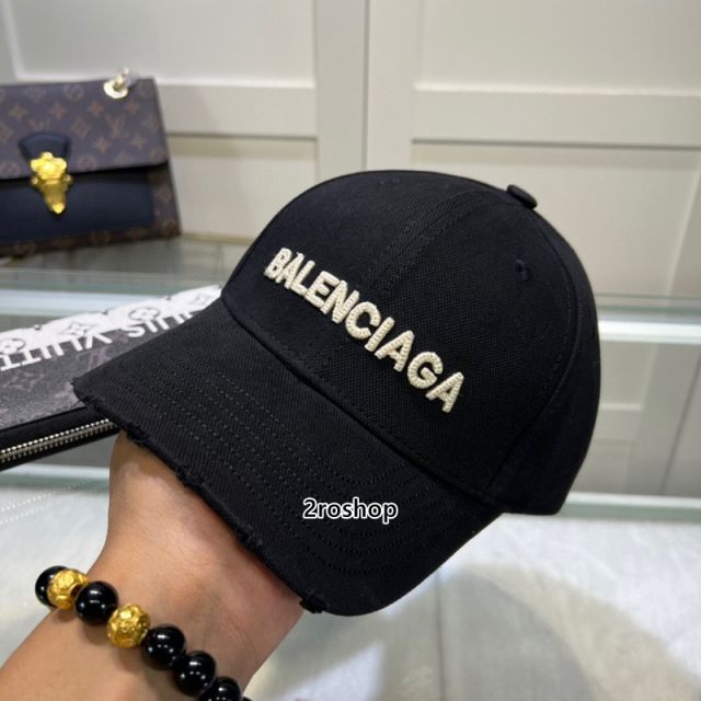 Balenciaga 모자