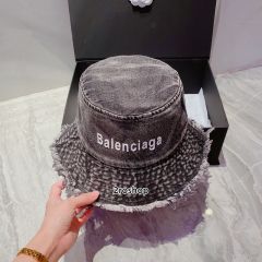 Balenciaga 모자