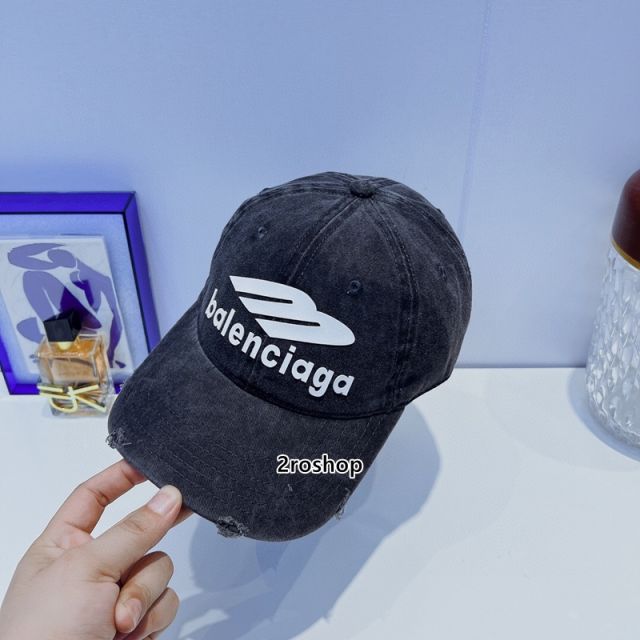 Balenciaga 모자