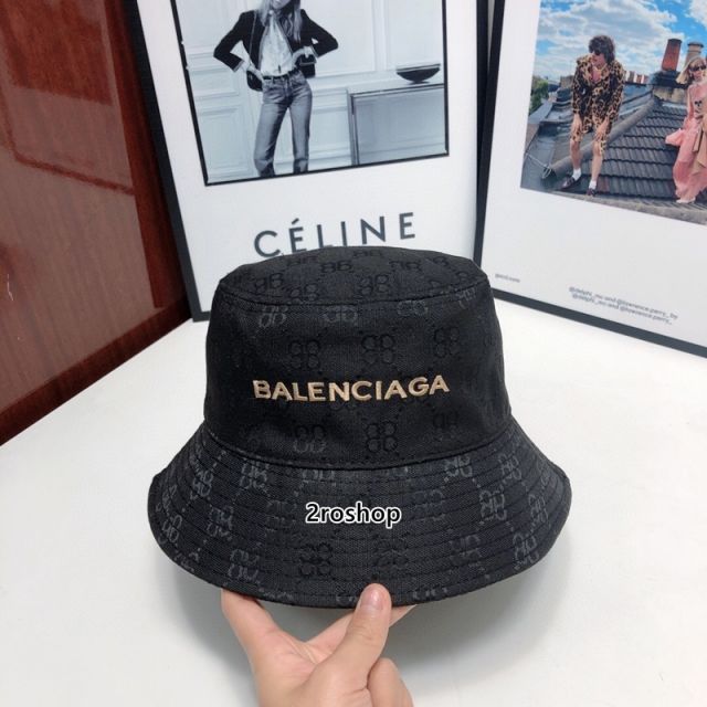 Balenciaga 모자