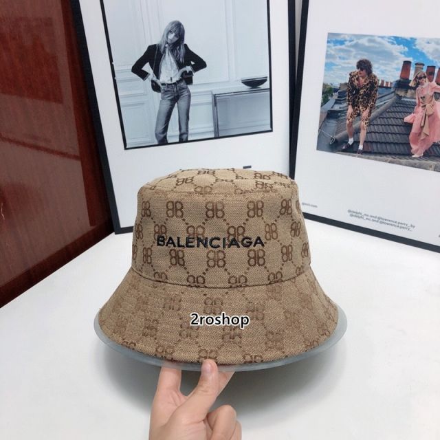 Balenciaga 모자