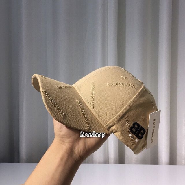 Balenciaga 모자