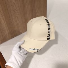 Balenciaga 모자