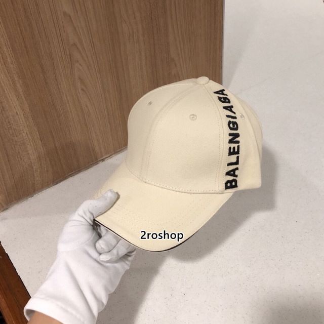 Balenciaga 모자