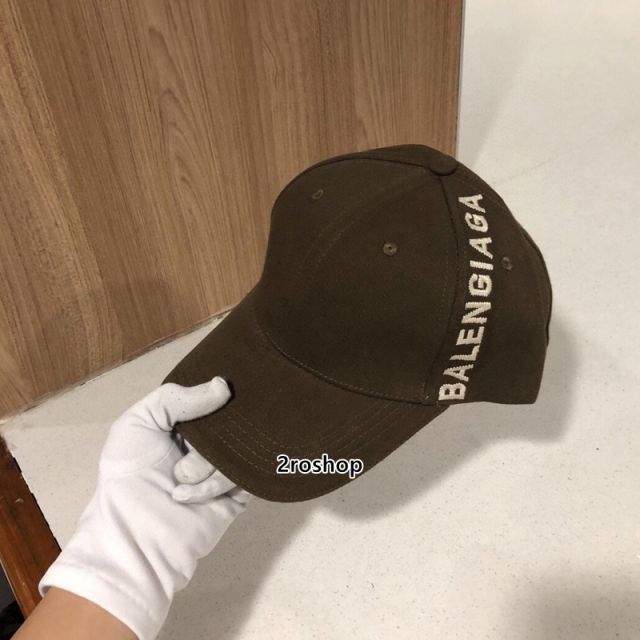 Balenciaga 모자