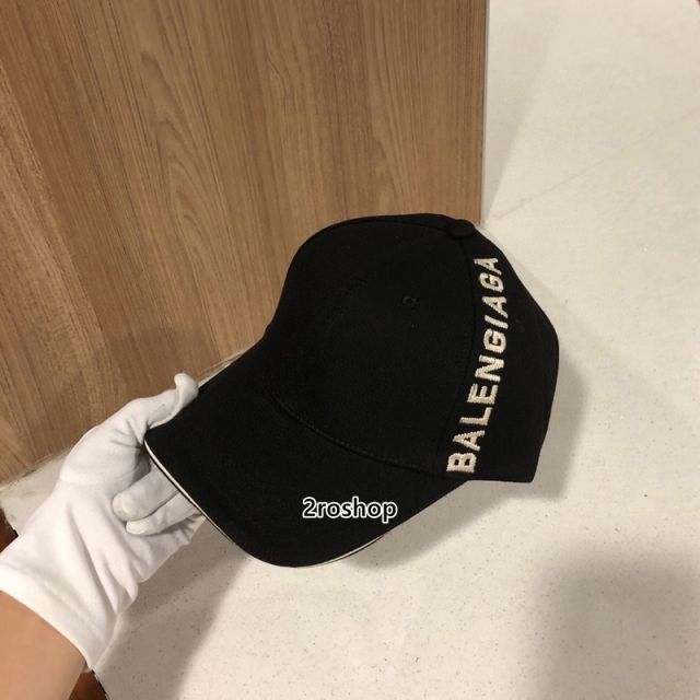 Balenciaga 모자