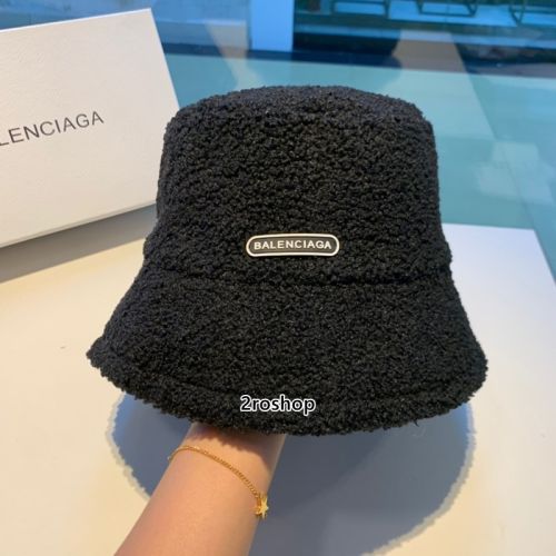 Balenciaga 모자